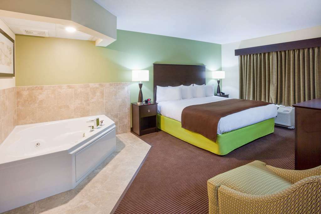 Americinn By Wyndham Hartford Wi Chambre photo